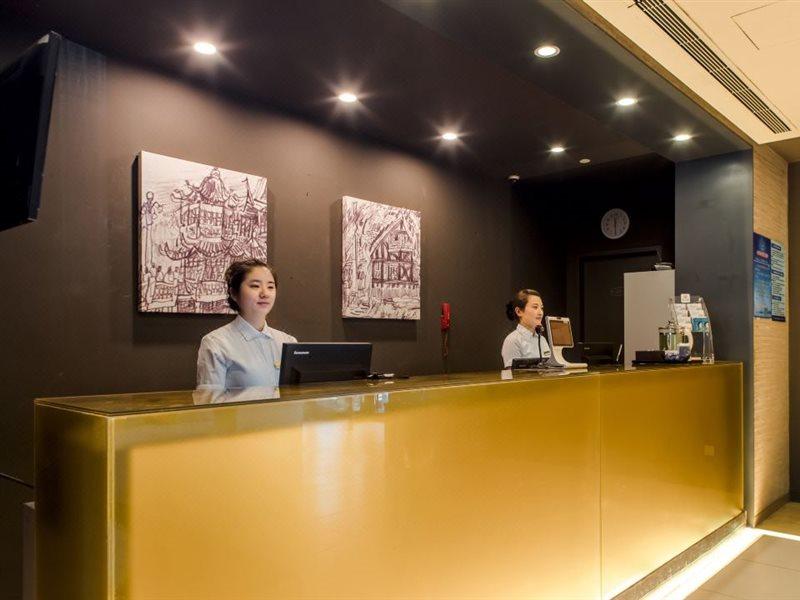 Jinjiang Inn Select Qingdao Henan Road Railway Station Exterior photo